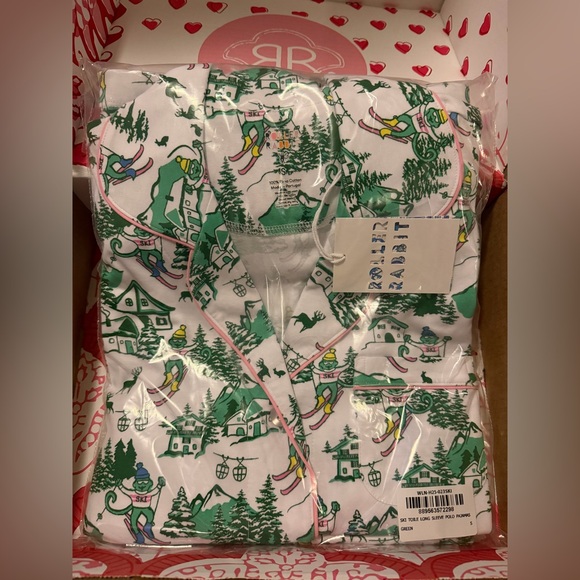 Roller Rabbit Other - Roller Rabbit Ski Toile Long Sleeve Polo Pajamas set